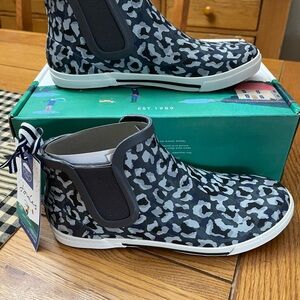 NWT Joules Black and Gray Patterned Ankle Boots